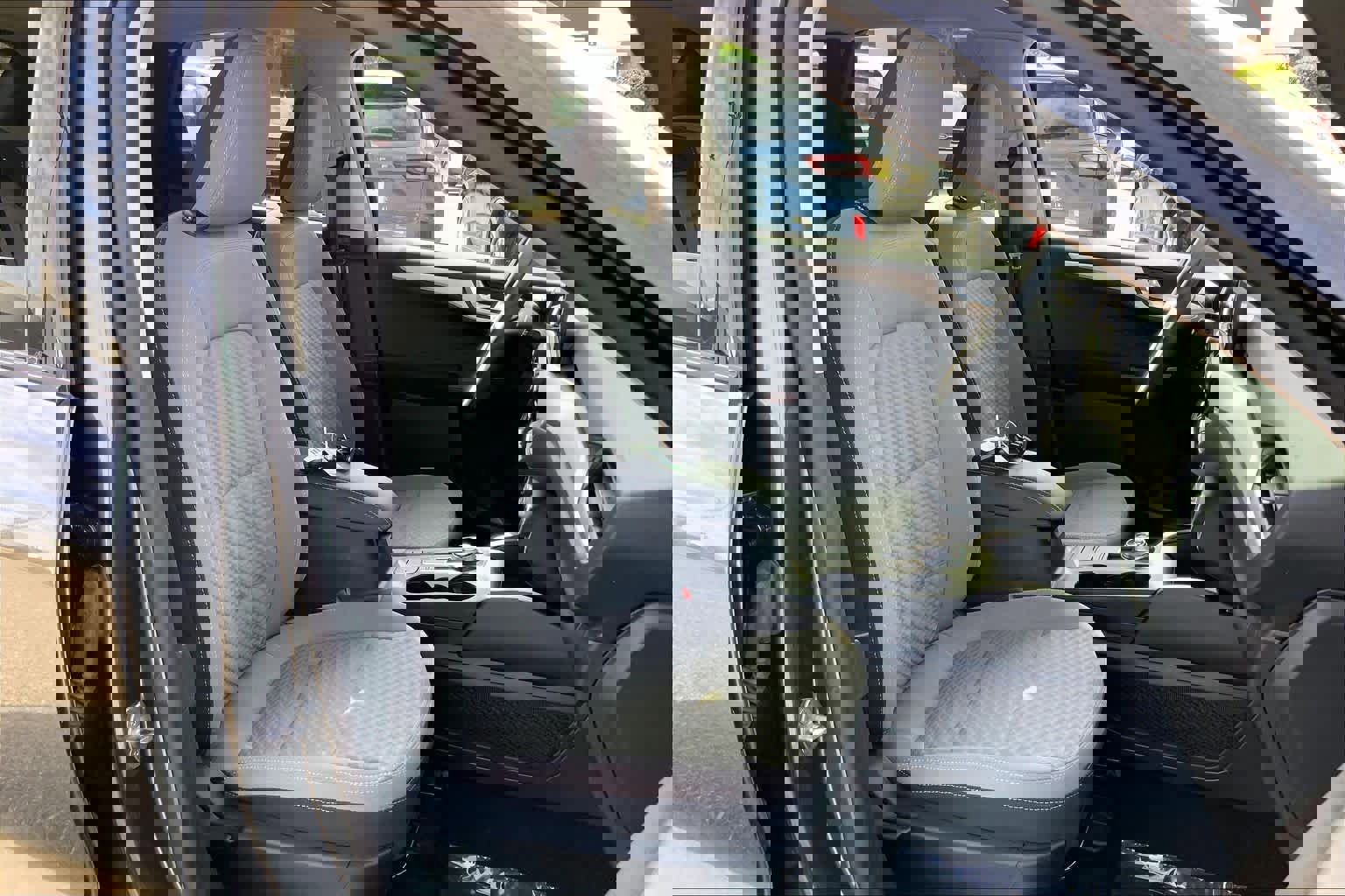 Certified 2020 Ford Escape SE image 8