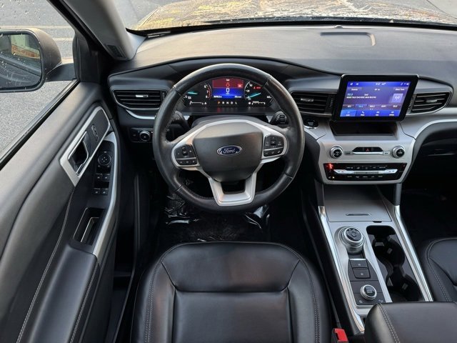 Certified 2022 Ford Explorer XLT w/ Equipment Group 202A image 11