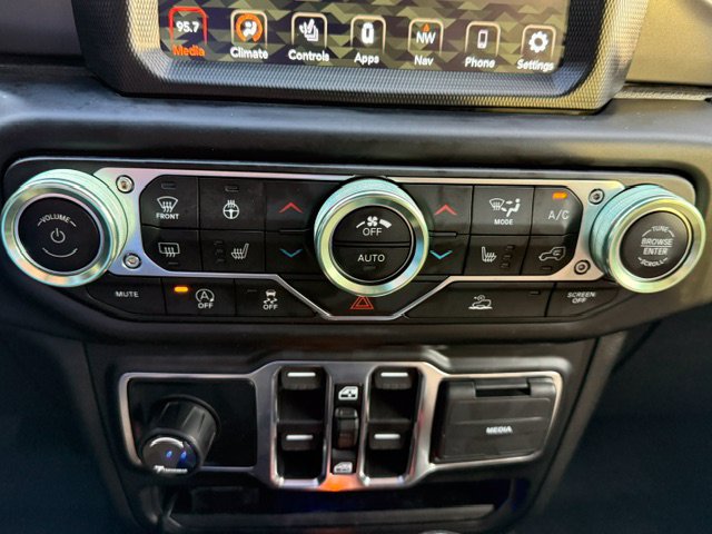 Used 2022 Jeep Gladiator Mojave AWD/4WD image 18
