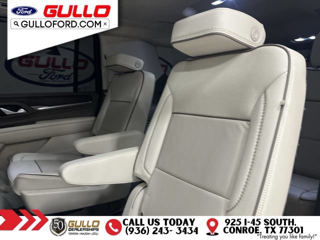 Used 2022 GMC Yukon XL Denali w/ Denali Premium Package AWD/4WD image 14