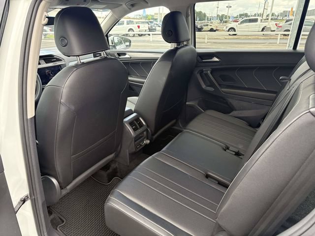Used 2023 Volkswagen Tiguan SE FWD image 11