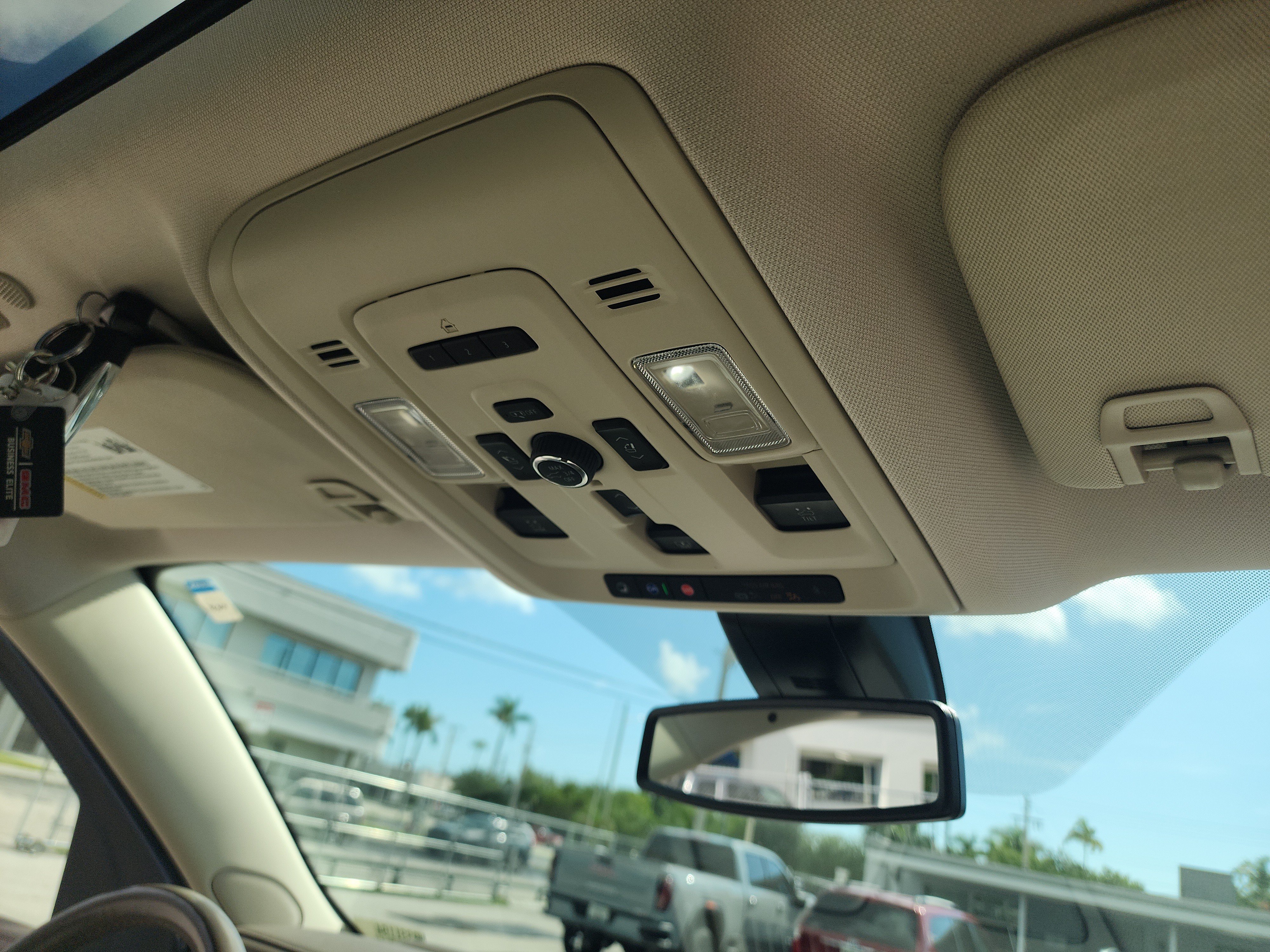 Used 2022 GMC Yukon XL Denali RWD image 36