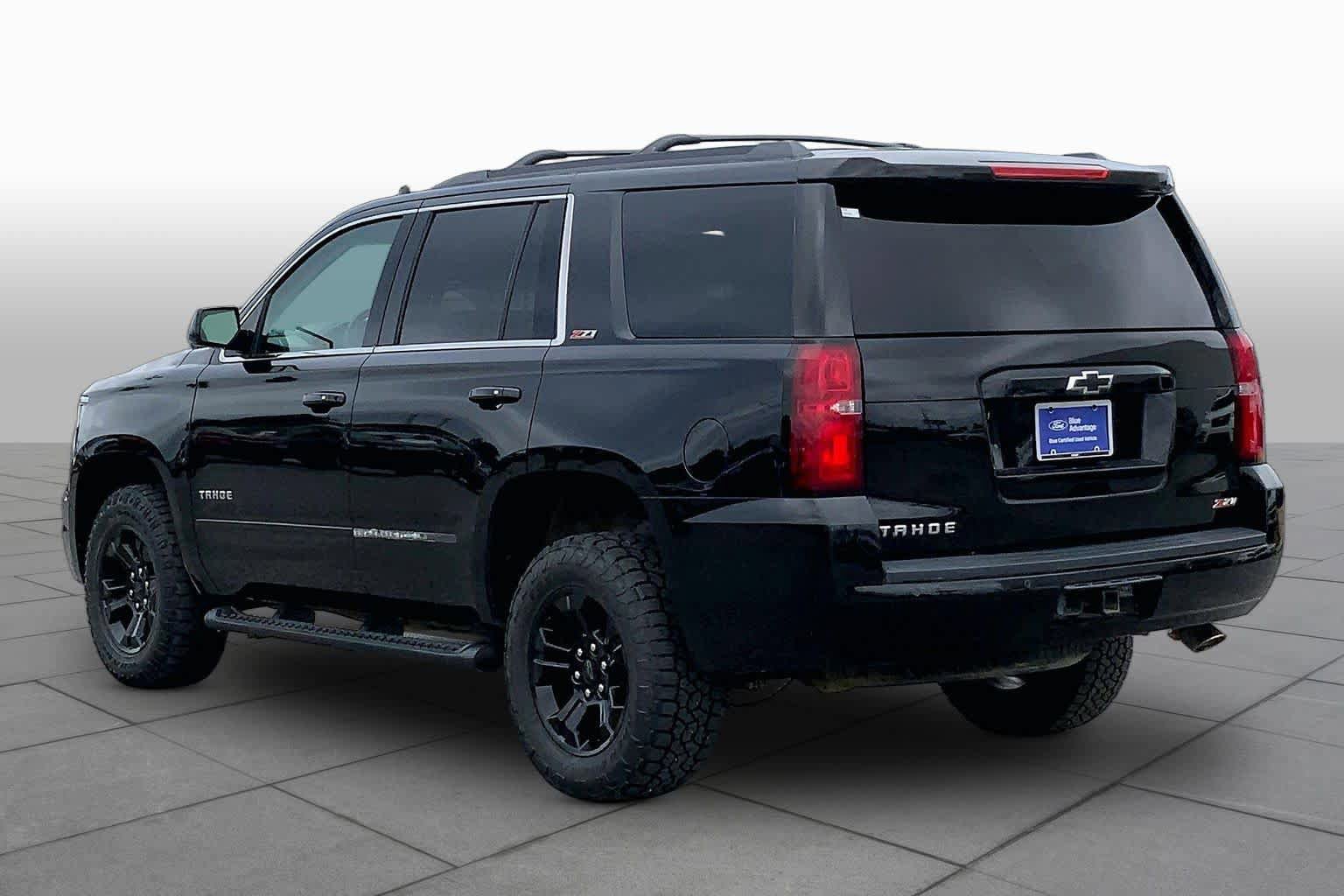 Used 2017 Chevrolet Tahoe LT w/ Luxury Package AWD/4WD image 12