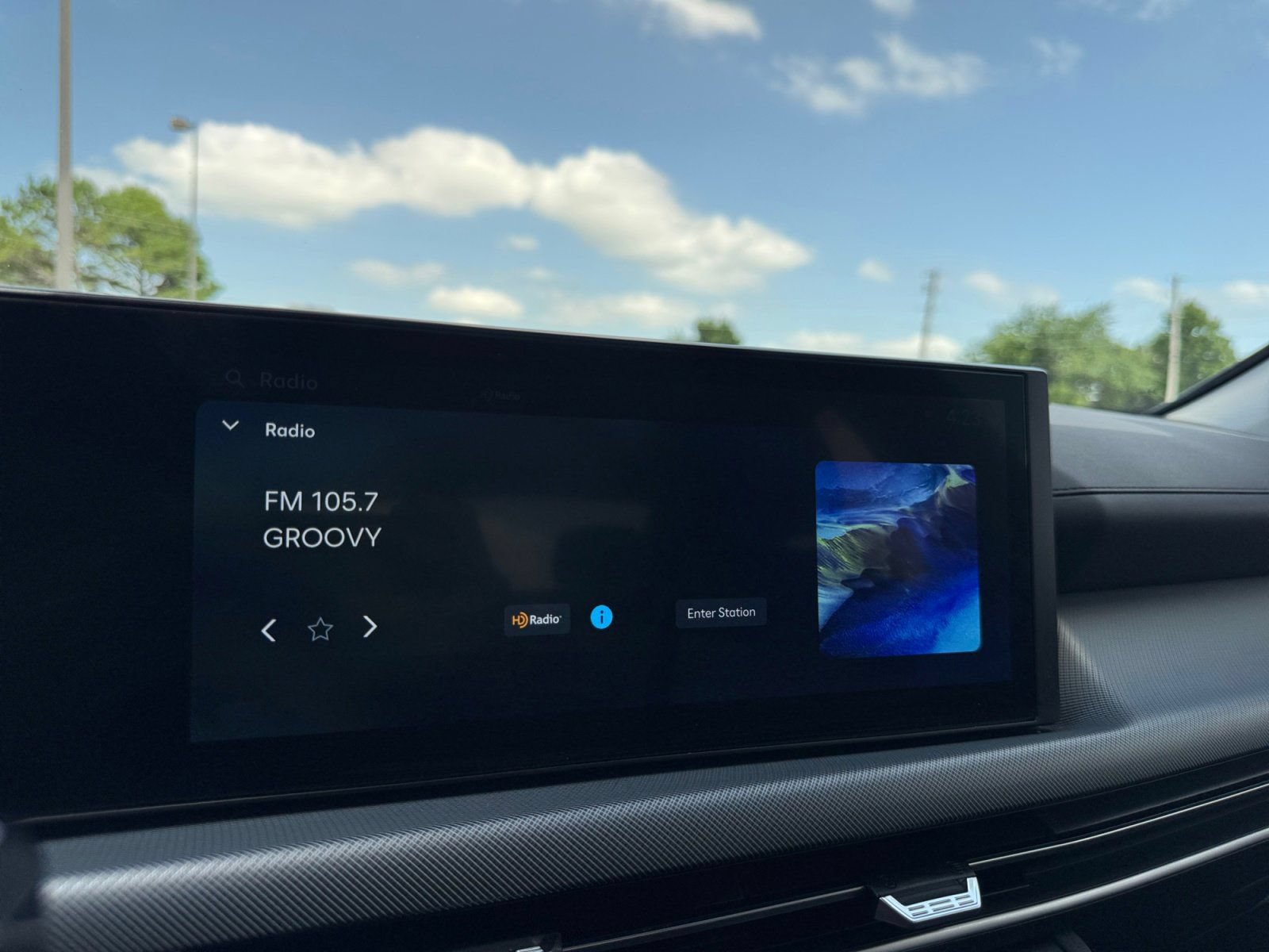Used 2025 Hyundai Sonata SEL FWD image 27