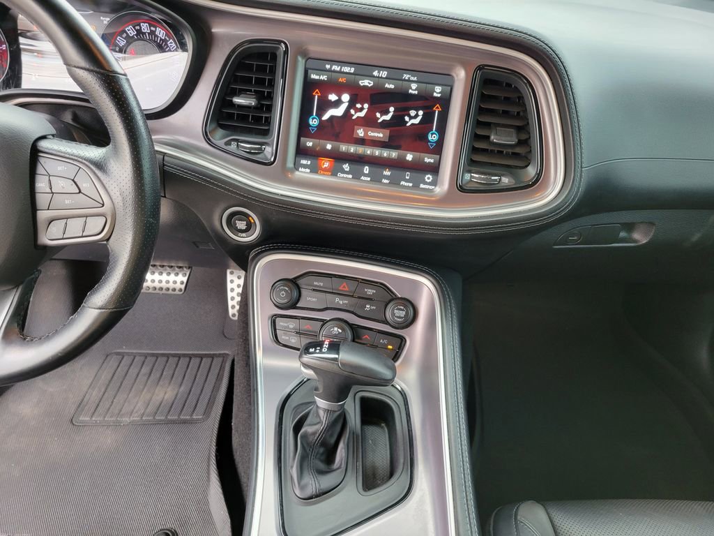 Used 2022 Dodge Challenger SXT w/ Plus Package image 15
