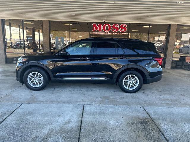 Certified 2025 Ford Explorer Active w/ Active Comfort Package RWD image 7