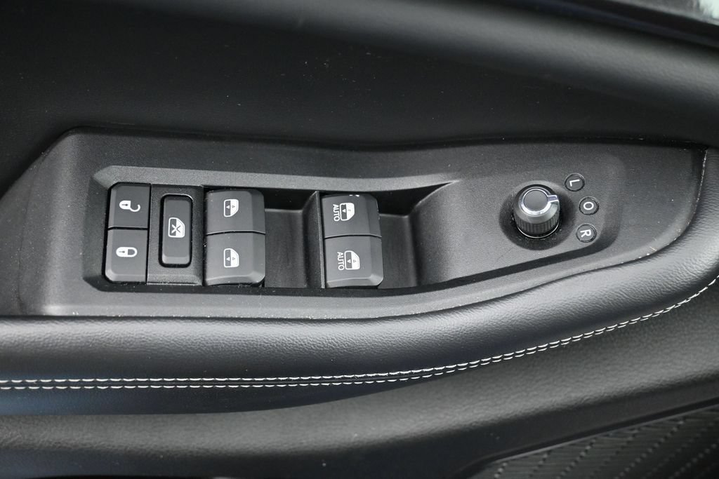 Used 2023 Jeep Grand Cherokee L Laredo AWD/4WD image 22