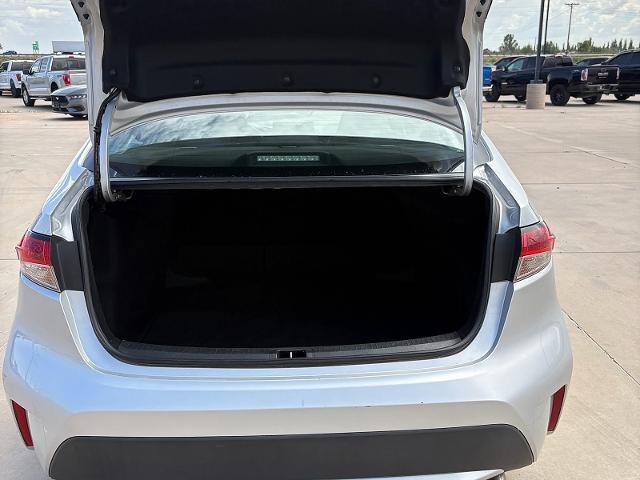 Used 2022 Toyota Corolla LE FWD image 13