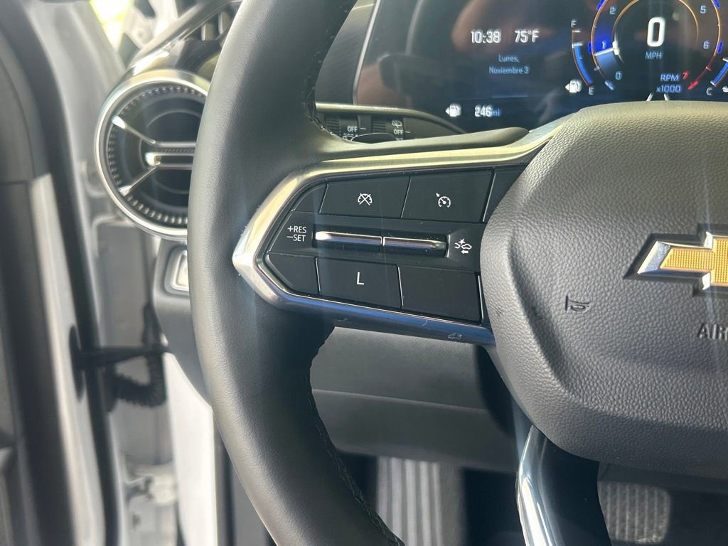 Used 2025 Chevrolet Equinox LT image 36