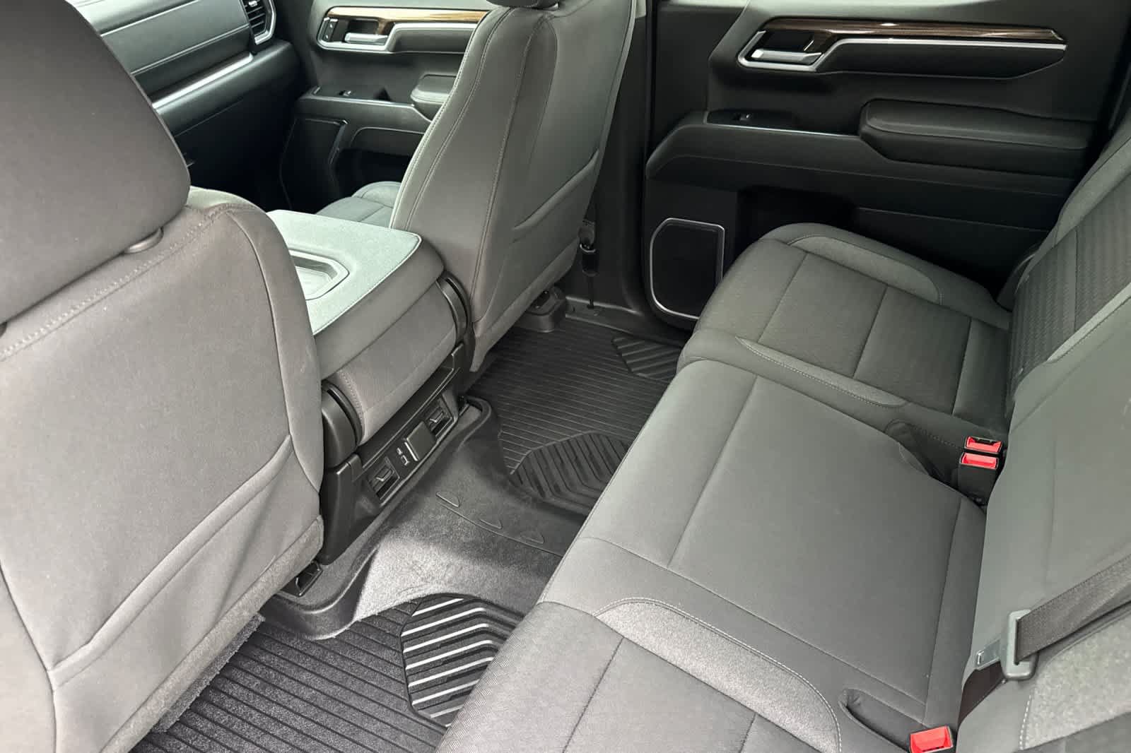 Used 2022 Chevrolet Silverado 1500 RST AWD/4WD image 4