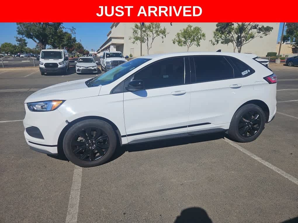 Certified 2022 Ford Edge SE w/ Black Appearance Package AWD/4WD image 2