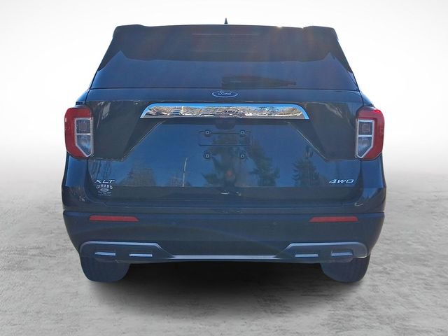Certified 2022 Ford Explorer XLT w/ Equipment Group 202A image 5