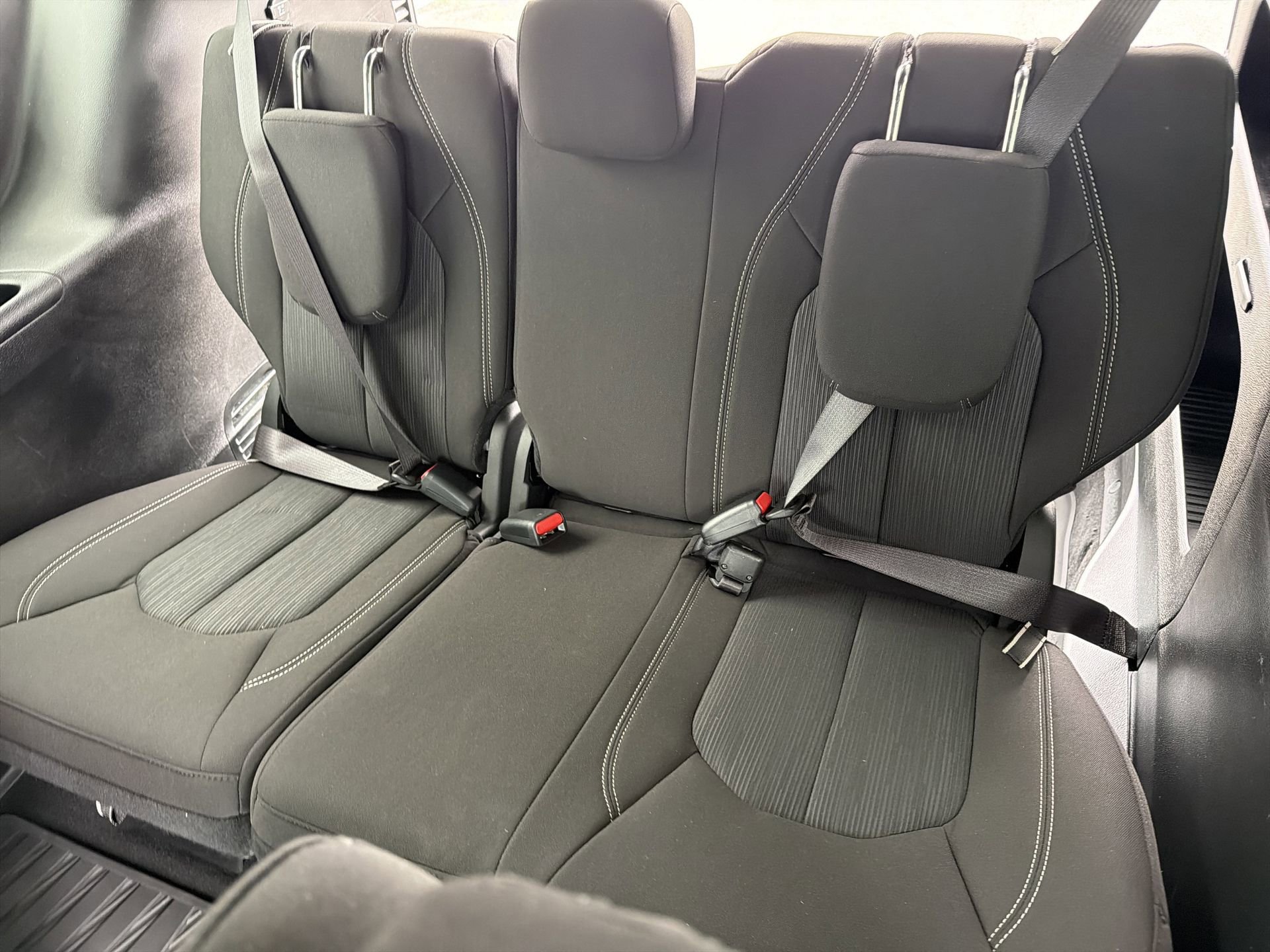 Used 2023 Chrysler Pacifica Touring image 31