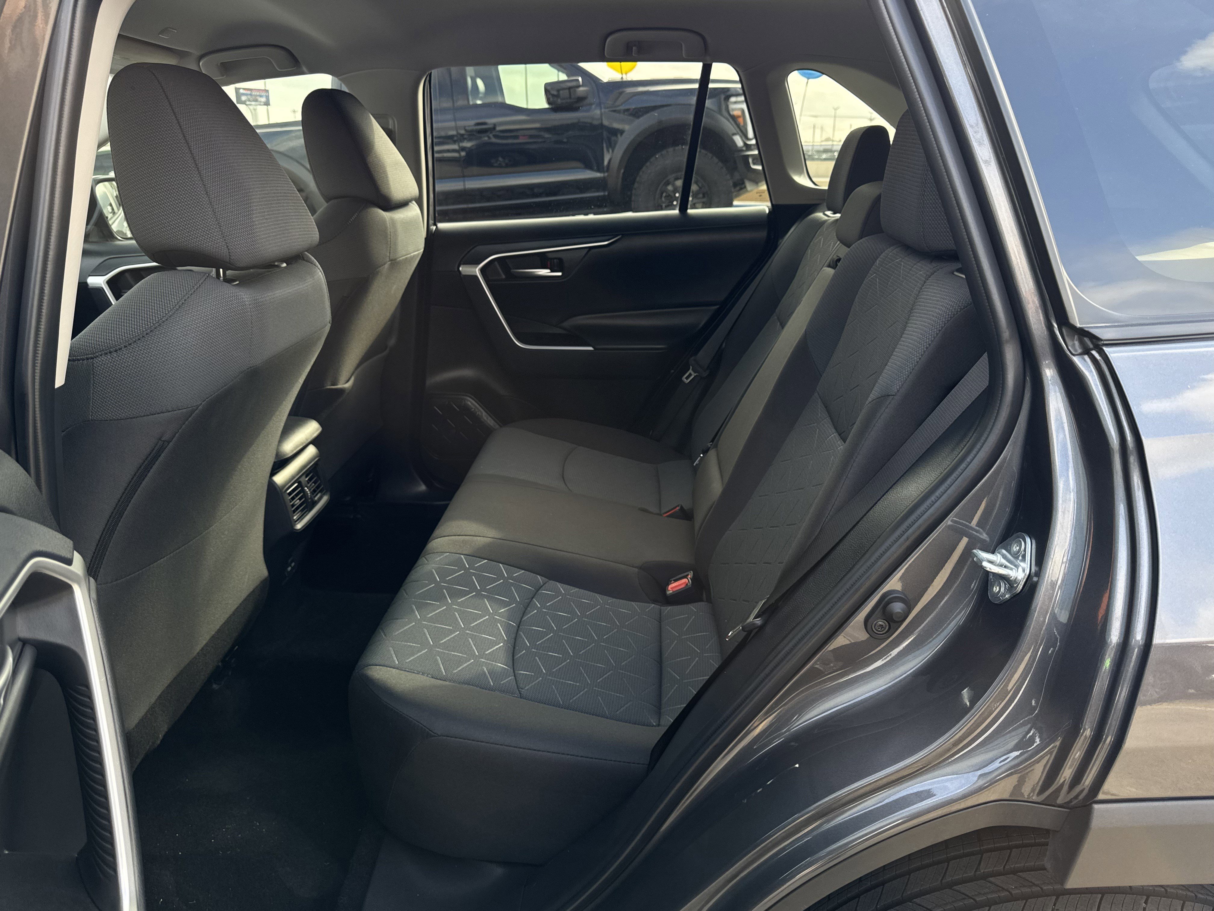 Used 2025 Toyota RAV4 XLE image 12