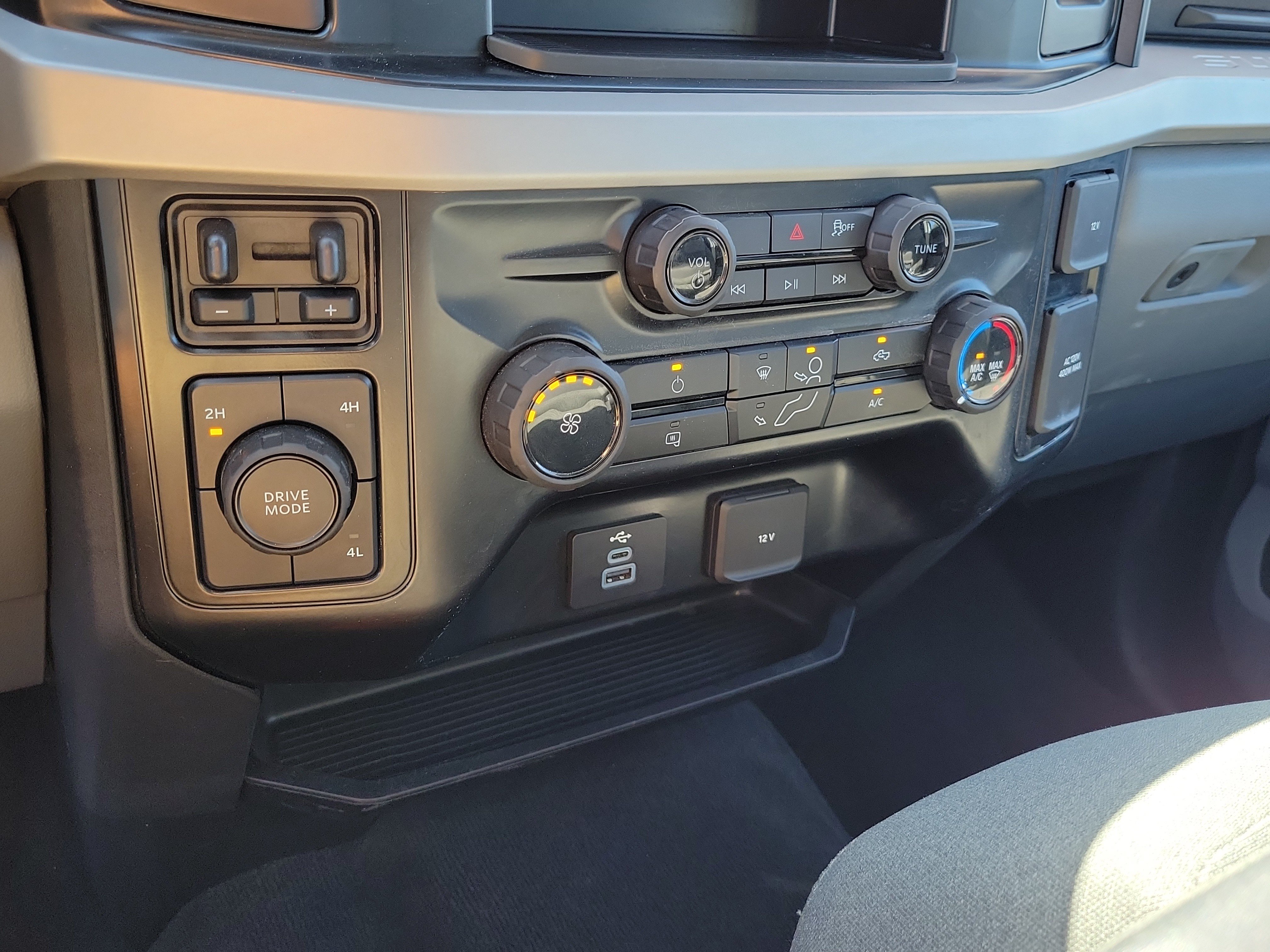 Certified 2026 Ford F250 XLT AWD/4WD image 26