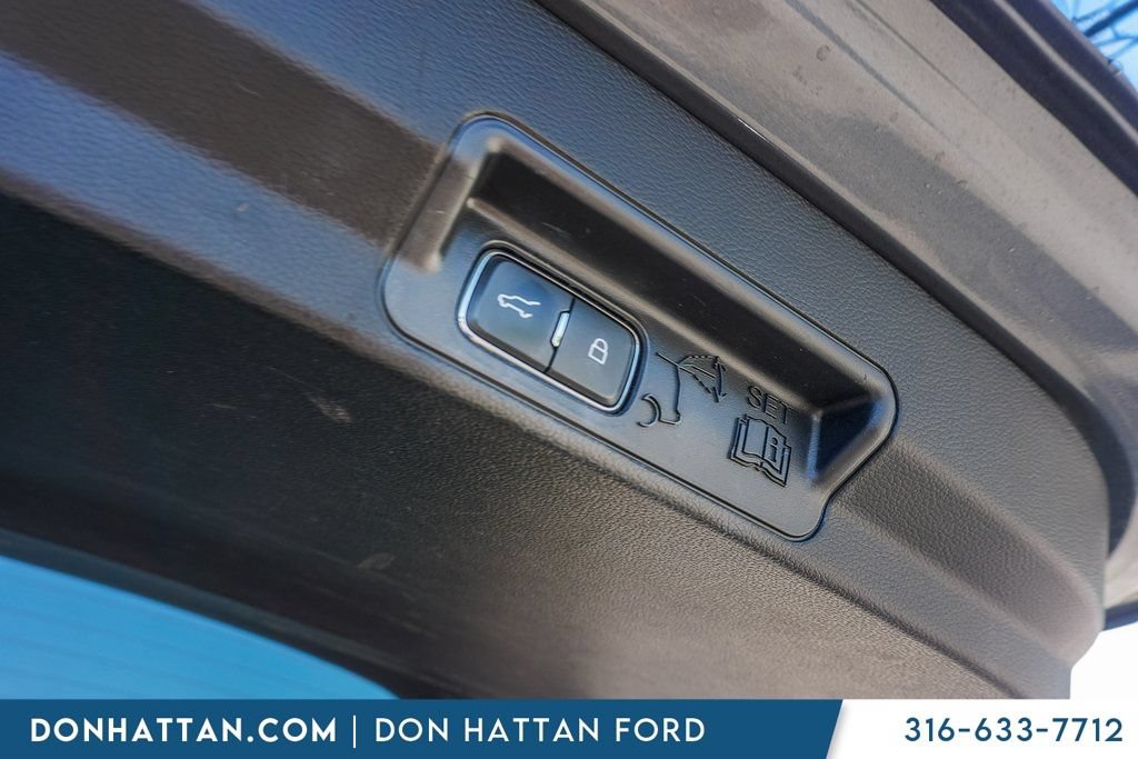 Certified 2022 Ford Explorer XLT w/ Equipment Group 202A AWD/4WD image 35