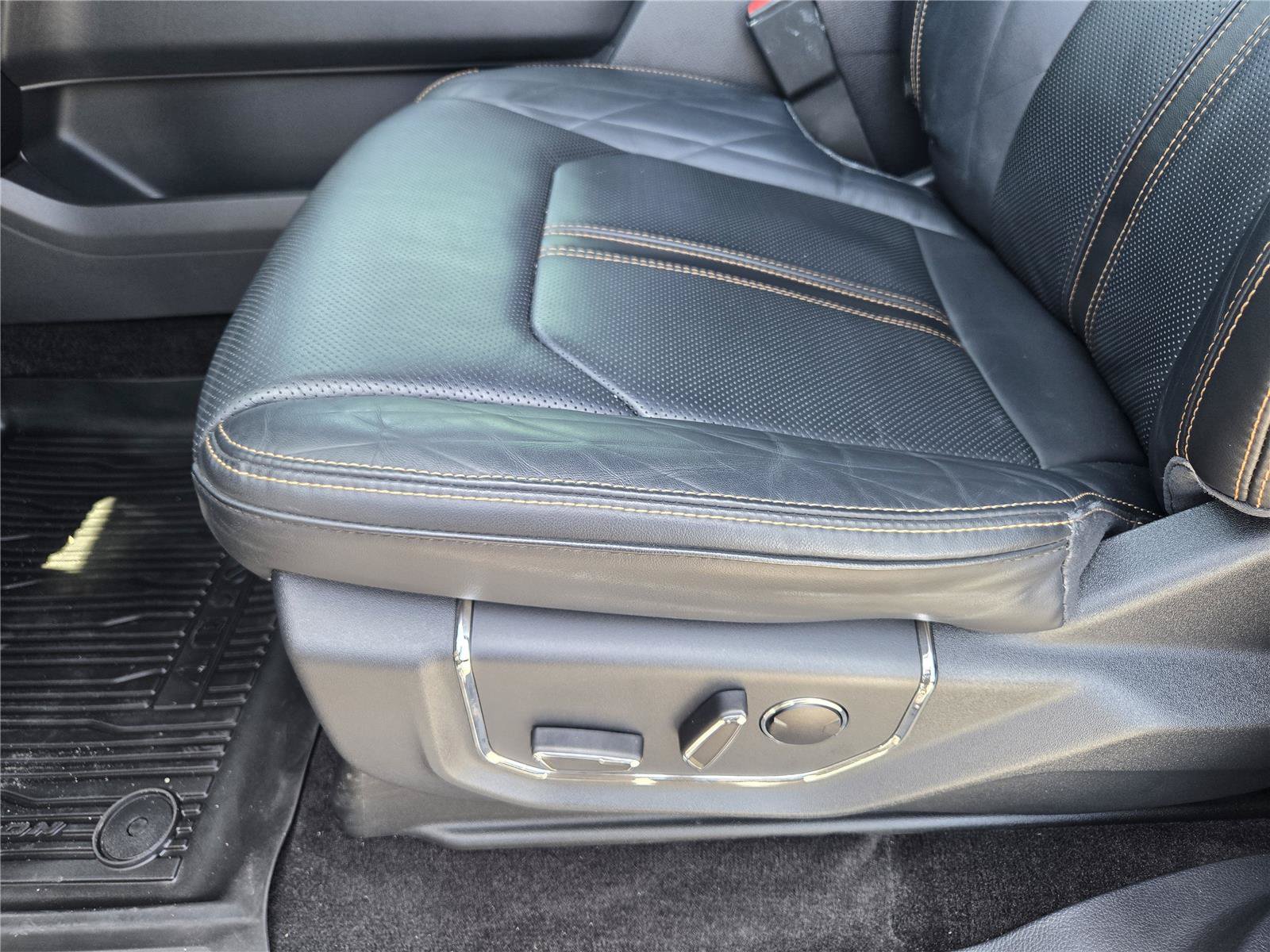 Certified 2022 Ford Expedition Platinum RWD image 21