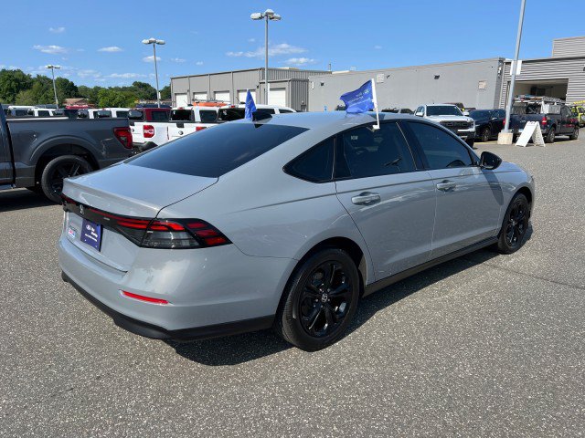 Used 2025 Honda Accord SE image 7