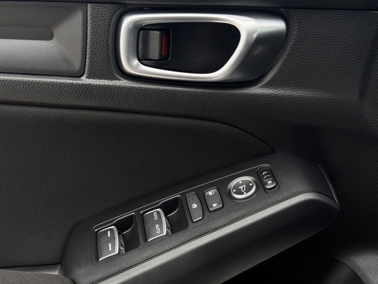 Used 2025 Honda Civic Sport image 25