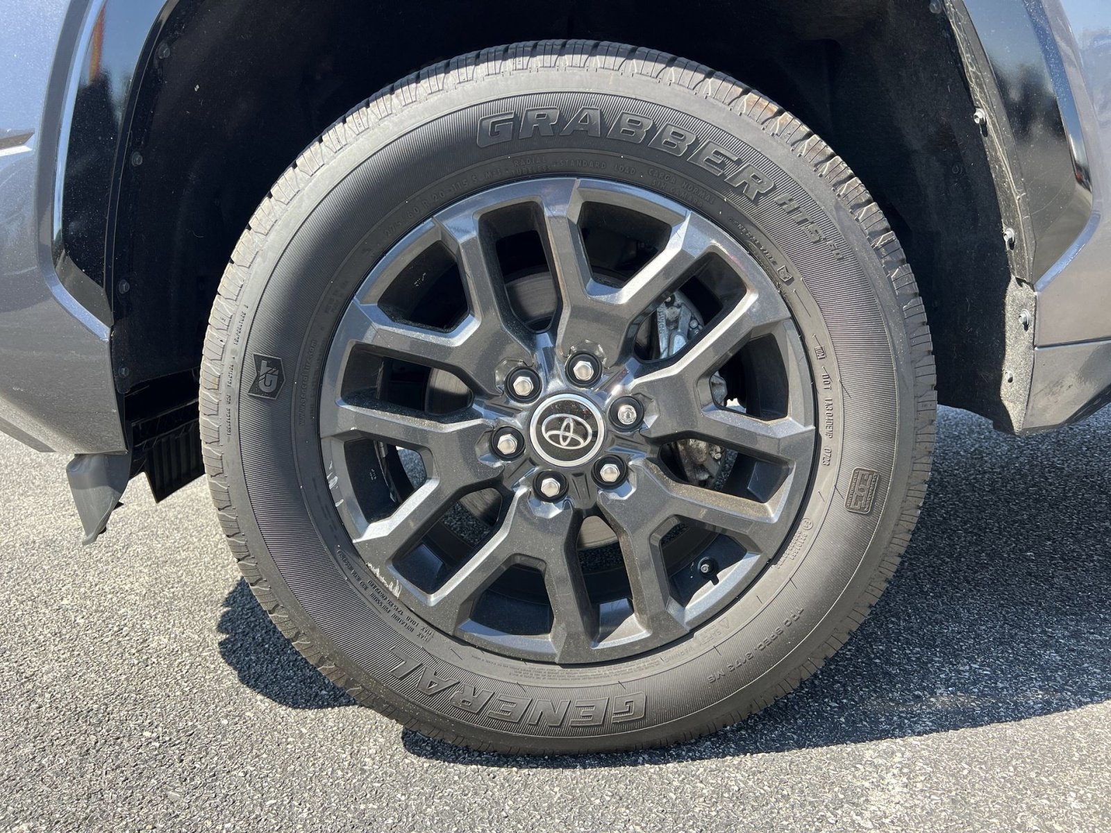 Used 2023 Toyota Tundra Platinum AWD/4WD image 20