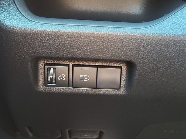 Used 2019 Toyota RAV4 LE w/ Carpet Mat Package FWD image 13