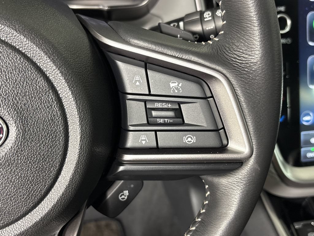 Used 2025 Subaru Outback Limited AWD/4WD image 19