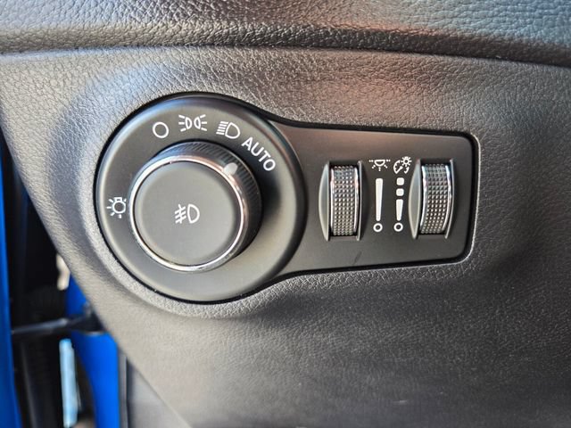 Used 2019 Jeep Compass Latitude FWD image 22