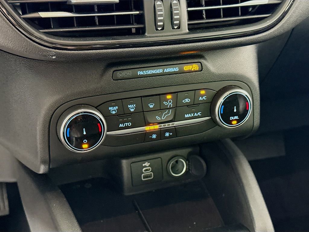 Certified 2025 Ford Escape ST-Line image 18