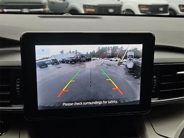 Certified 2022 Ford Explorer XLT w/ Equipment Group 202A image 13