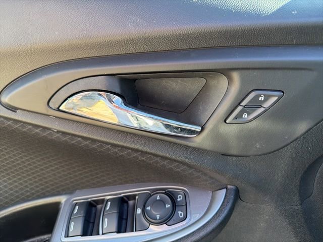 Used 2023 Chevrolet Malibu LT image 19