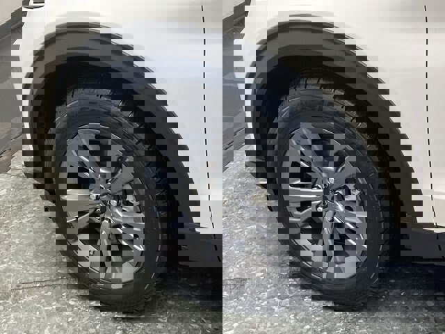 Certified 2021 Ford Explorer XLT w/ Equipment Group 202A image 38