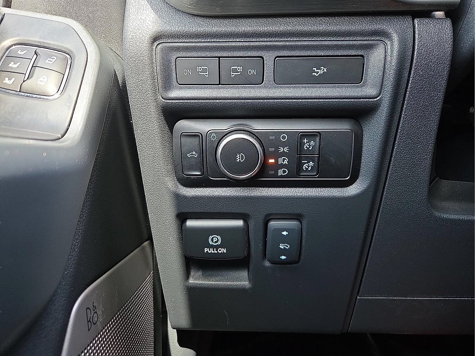 Certified 2023 Ford F150 Lariat w/ FX4 Off-Road Package AWD/4WD image 22