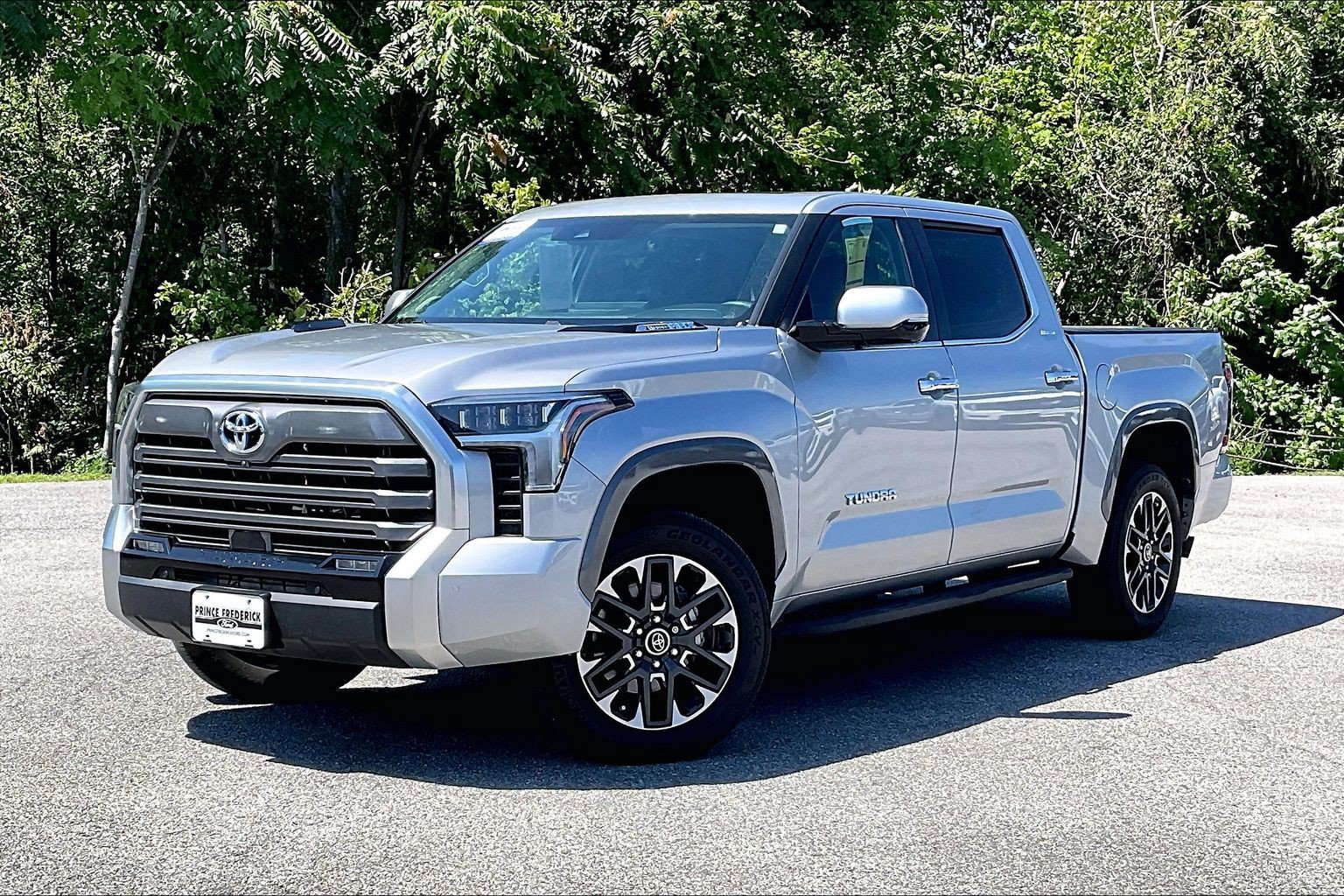 Used 2024 Toyota Tundra Limited AWD/4WD image 3