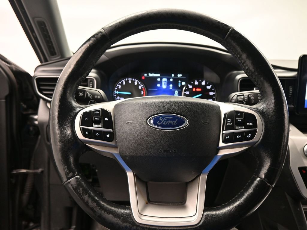 Certified 2020 Ford Explorer XLT w/ Equipment Group 202A image 16