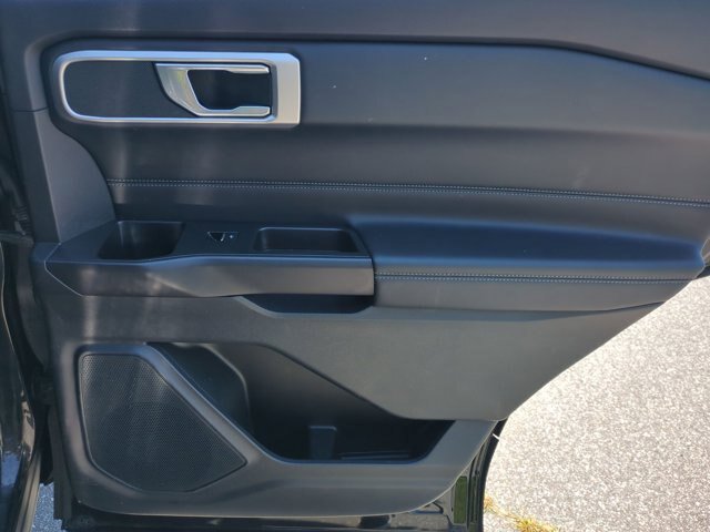 Certified 2020 Ford Explorer XLT w/ Equipment Group 202A RWD image 34
