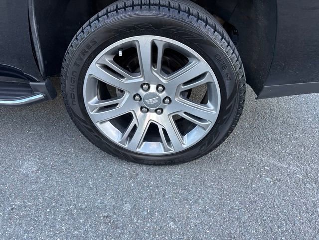 Used 2018 Cadillac Escalade Luxury AWD/4WD image 10