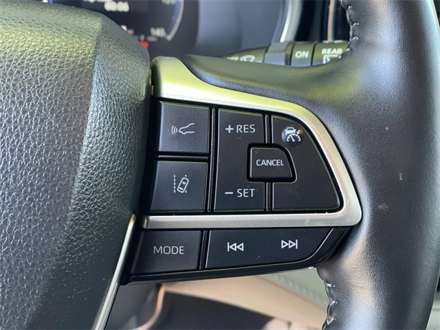 Used 2023 Toyota Highlander Platinum image 10