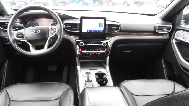 Certified 2023 Ford Explorer Limited image 9