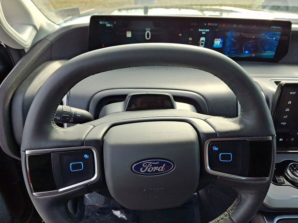 Certified 2025 Ford Expedition Active image 22