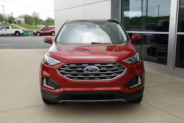 Certified 2022 Ford Edge Titanium w/ Class II Trailer Tow Package image 6