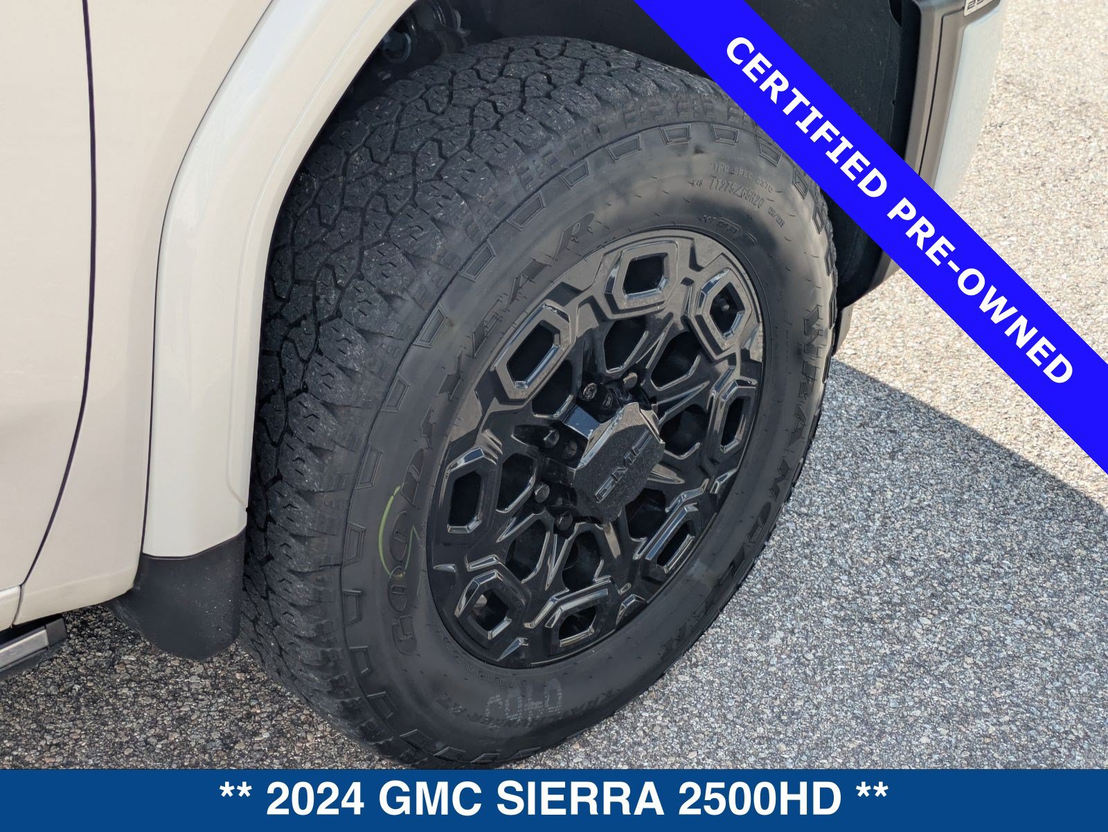 Used 2024 GMC Sierra 2500 Denali Ultimate AWD/4WD image 13