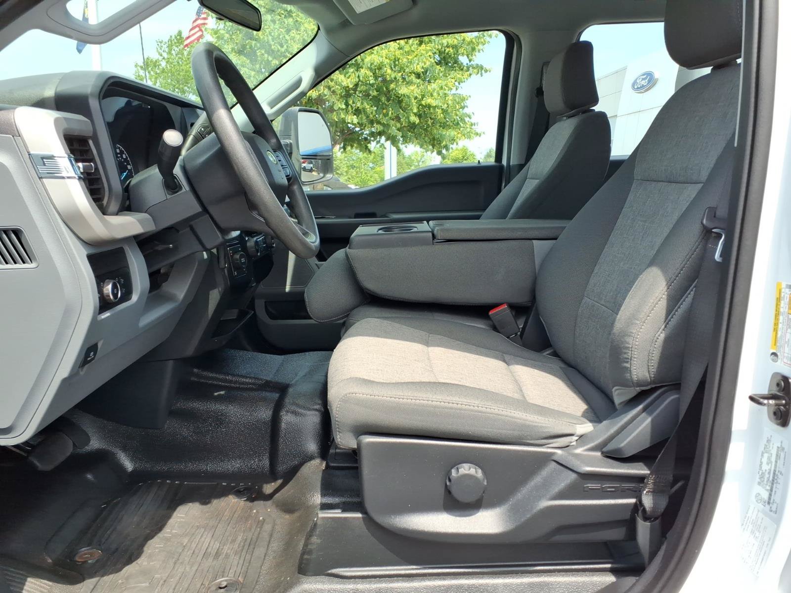 Certified 2024 Ford F250 XL w/ XL Chrome Package AWD/4WD image 13