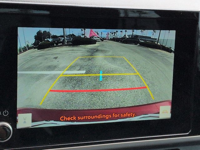 Used 2025 Toyota Camry SE w/ Convenience Package FWD image 19