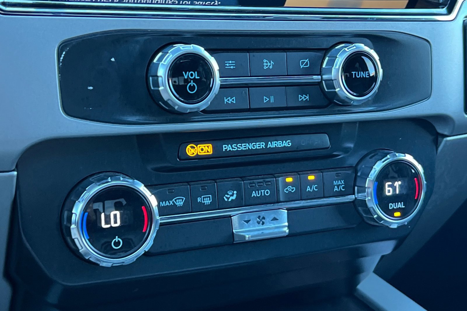 Certified 2022 Ford F250 Lariat w/ FX4 Off-Road Package image 23