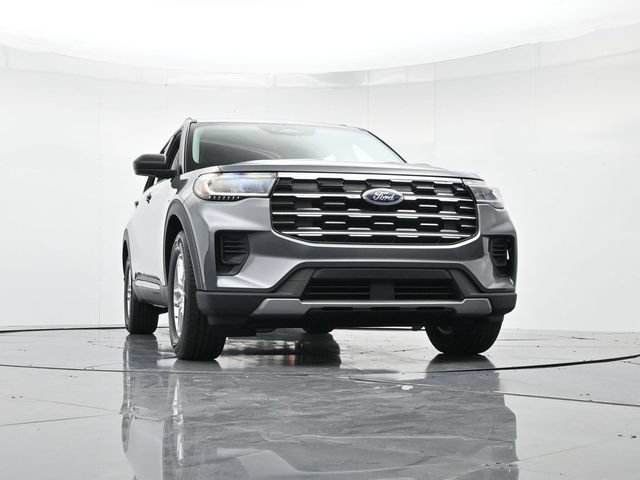 Certified 2026 Ford Explorer Active RWD image 13