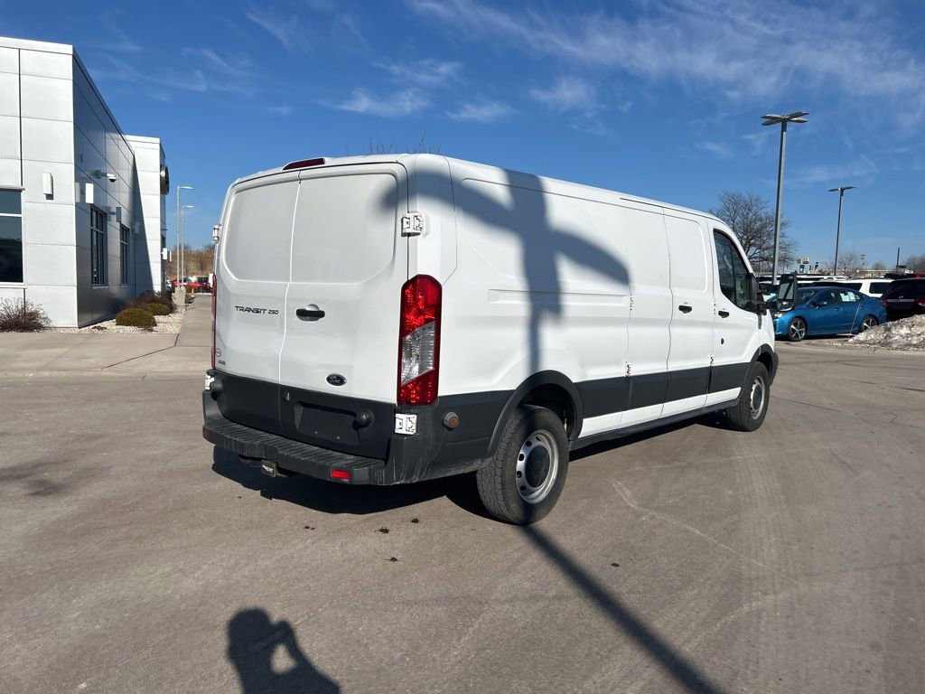 Certified 2017 Ford Transit 250 148 Low Roof image 4