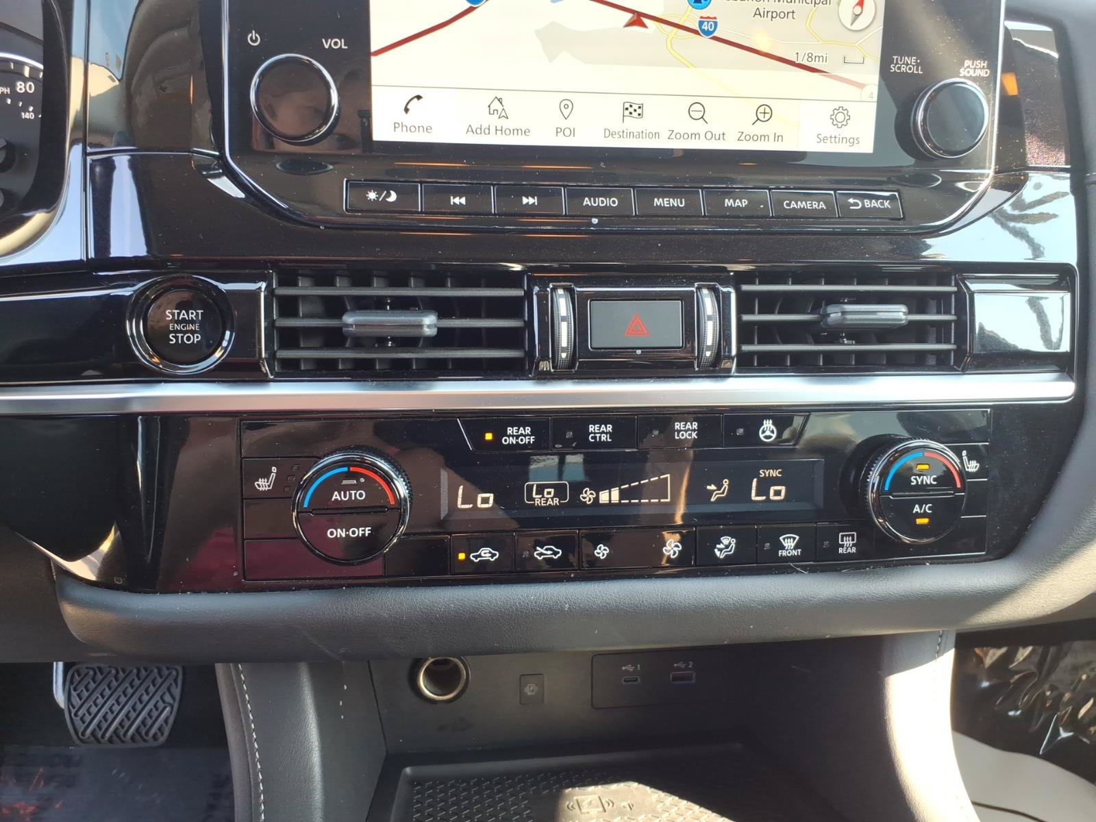 Used 2025 Nissan Pathfinder SL FWD image 21