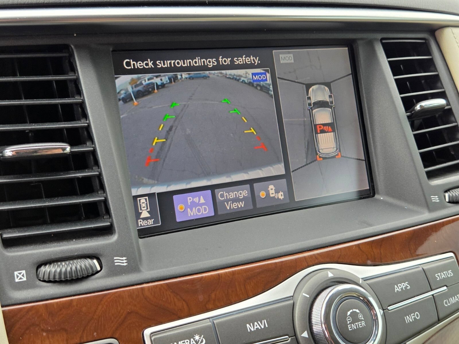 Used 2018 INFINITI QX80 4WD w/ Driver Assistance Package image 23