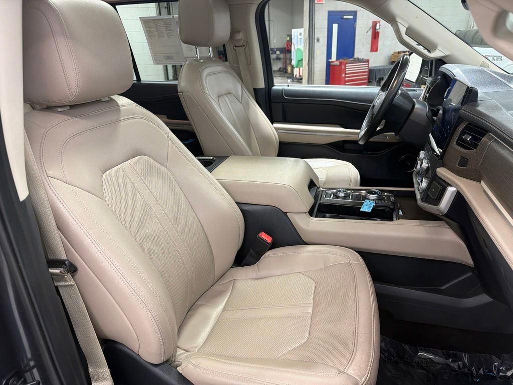 Certified 2023 Ford Expedition Limited AWD/4WD image 9