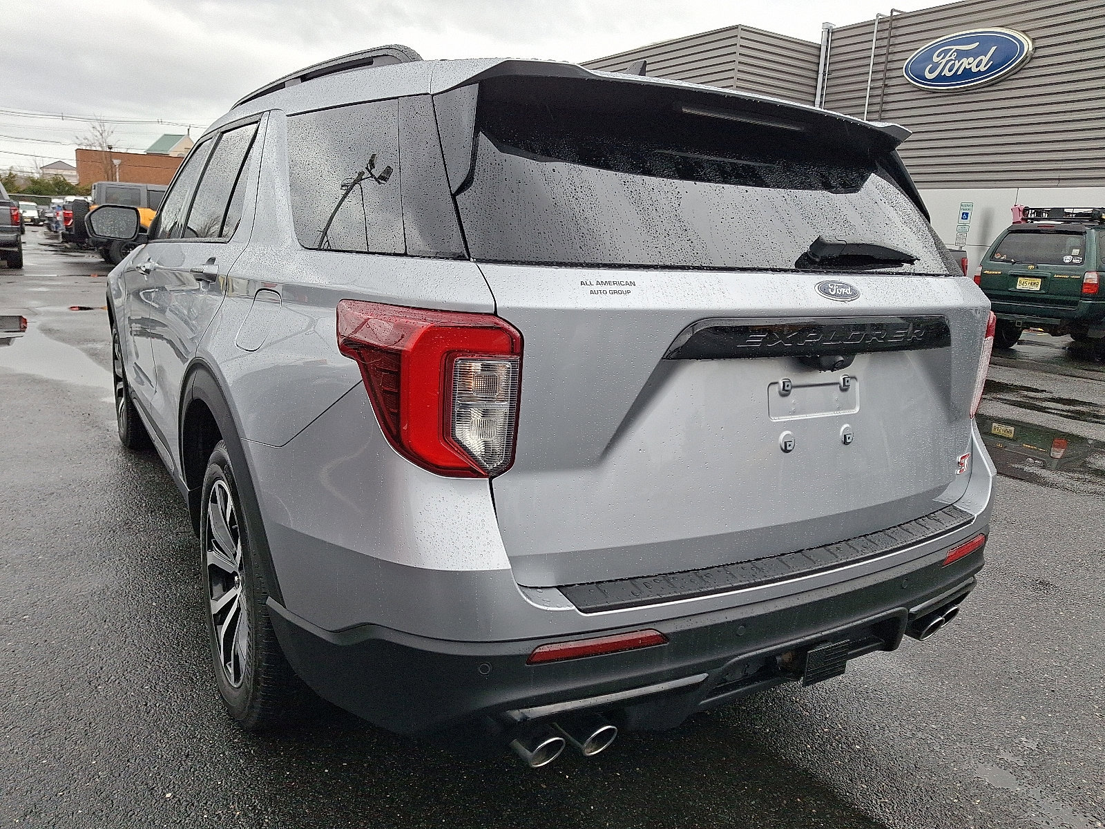 Certified 2023 Ford Explorer ST w/ ST High-Performance Pack image 8